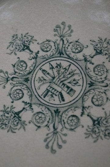 リュネヴィル　lunéville 白鳥やカメオ柄のプレート　フランスアンティーク リュネヴィル lunéville 白鳥やカメオ柄のプレート フランスアンティーク