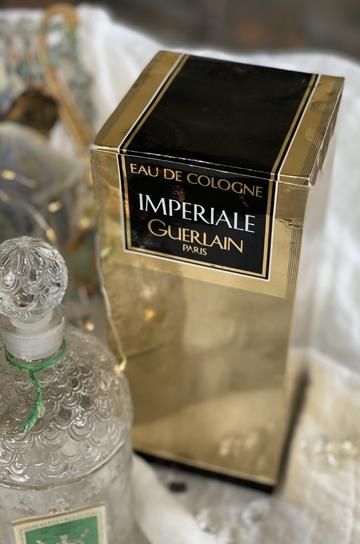 美品】 GUERLAIN ゲラン インペリアル 250ミリ入り特別ボトル 香水