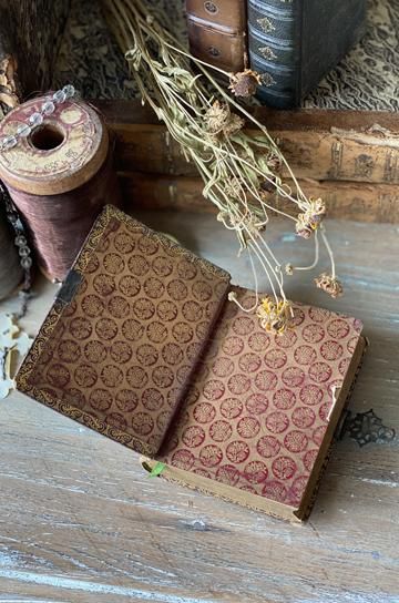 ★ さくらponta★ビンテージ祈祷書　洋書　古書　聖書　クリスマス アンティークブック 祈祷書 200年前イギリスで製本された古い