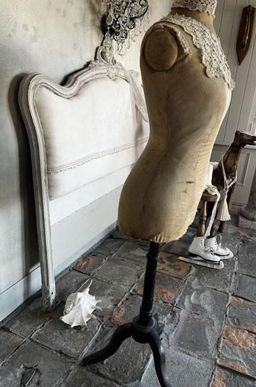 ロココ調アンティークヘッドボード【パディントン】｜アンティーク家具