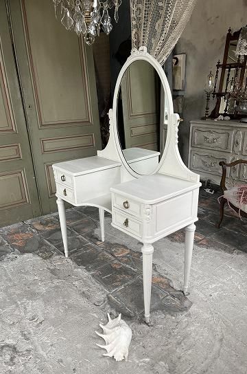 お部屋の主役にしたい ルイ15世様式 キャビネット 64495a