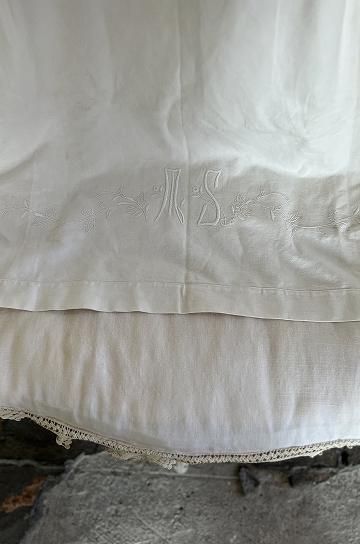 モノグラムフレンチリネン