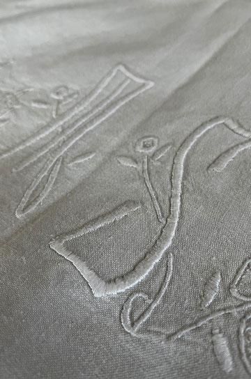 アンティークリネン