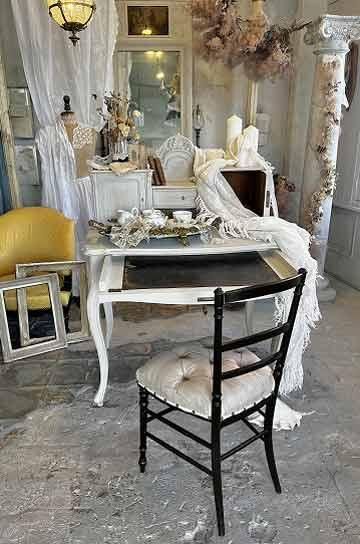 フランスアンティーク　ケインの2段ローテーブル　ルイ16世スタイル フランスアンティークケインの2段ローテーブルルイ16世スタイル