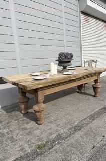 アンティークテーブルをフランスから直輸入【パディントン