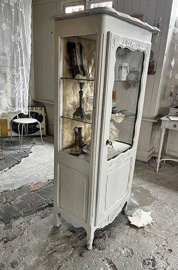 三面ガラスキャビネット【パディントン】｜アンティーク家具