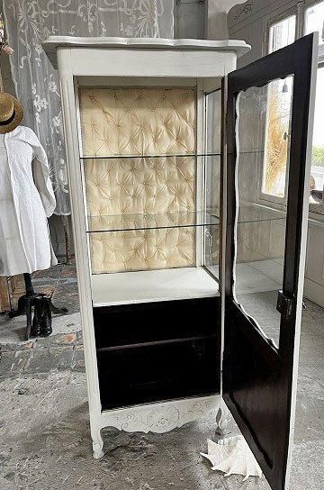 三面ガラスキャビネット【パディントン】｜アンティーク家具