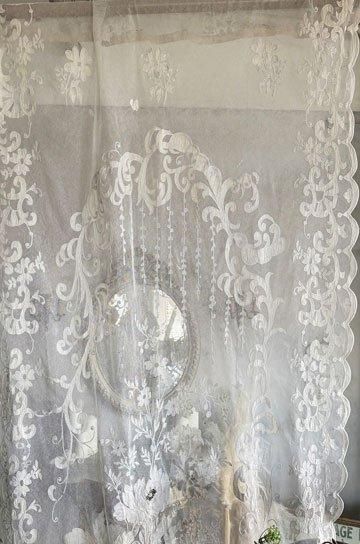 アンティーク/レースカーテン/クロス トルコ刺繍レースカーテン オーナメント模様と小花柄が