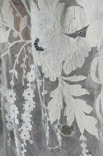 アンティーク キャリックマクロスレース バタフライと花 チュール ハンカチクロス アンティーク キャリックマクロスレース バタフライと花