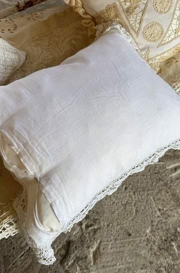 カメオカットワークレースクッション【パディントン】｜ブロカント