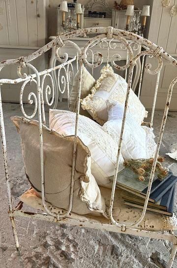 小さめのアイアンベビーベッド【パディントン】｜アンティーク家具