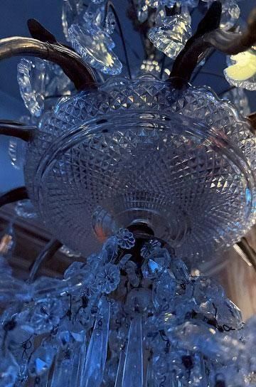 アンティークガラスのシャンデリア 清潔感を感じるガラスのシャンデリア イギリスアンティーク照明