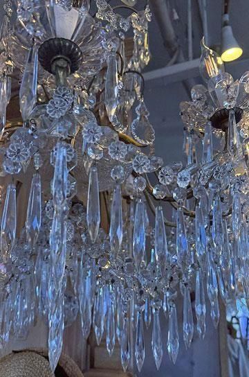 訳あり クリスタルティアドロップ 1灯シャンデリア 薄紫 フランス