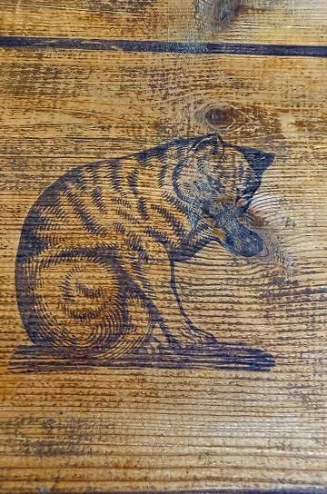 フランスアンティーク　愛らしい猫さんたちのbox フランスアンティーク 愛らしい猫さんたちのbox