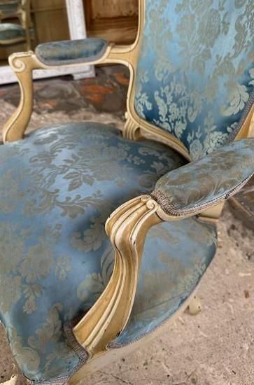 ローズ彫刻のサロンアームチェアb【パディントン】｜アンティーク家具