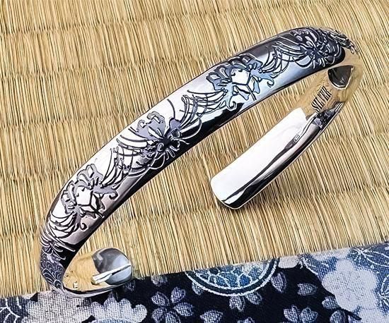 連珠彼岸花バングル9mm幅/SV925/燻し鏡面仕上げ - シルバー