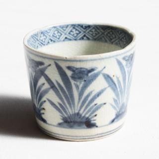 933 古伊万里超大型金襴手窓絵唐獅子文様蕎麦猪口　無傷美品　幕末 933 古伊万里超大型金襴手窓絵唐獅子文様蕎麦猪口 無傷美品 幕末