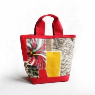 【新品未使用】ブランド：LOTTA　銘仙(絹)使用　トートバッグ 新品未使用】ブランド：LOTTA 銘仙(絹)使用 トートバッグ 幾何学