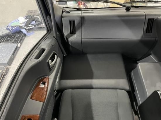 いすゞ ファイブスターギガ 07フォワード コンドル 助手席 いすゞ ファイブスターギガ 07フォワード コンドル 助手席