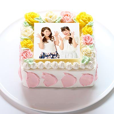 写真フラワーケーキ5号 スクエアタイプは女性に人気のバースデーケーキで通販でお承り致します