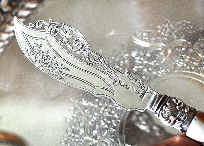 極上イタリア製 純銀製 骨董 英国アンティーク 刻印あり バターナイフ 英国製 カトラリー(スプーン等)
