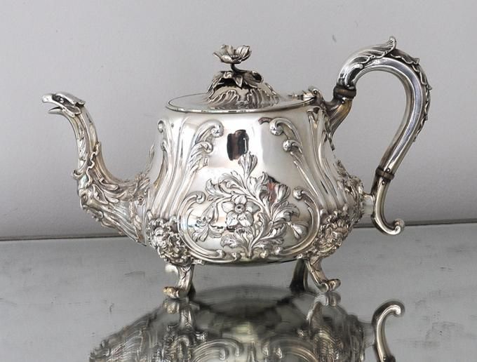 英国アンティーク銀器【シルバープレート】1873年 ティー 英国アンティーク銀器【シルバープレート】1873年 ティー