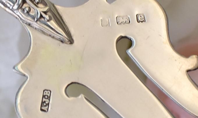 英国アンティーク【純銀】1904年 白蝶貝ハンドルのブレッドフォーク