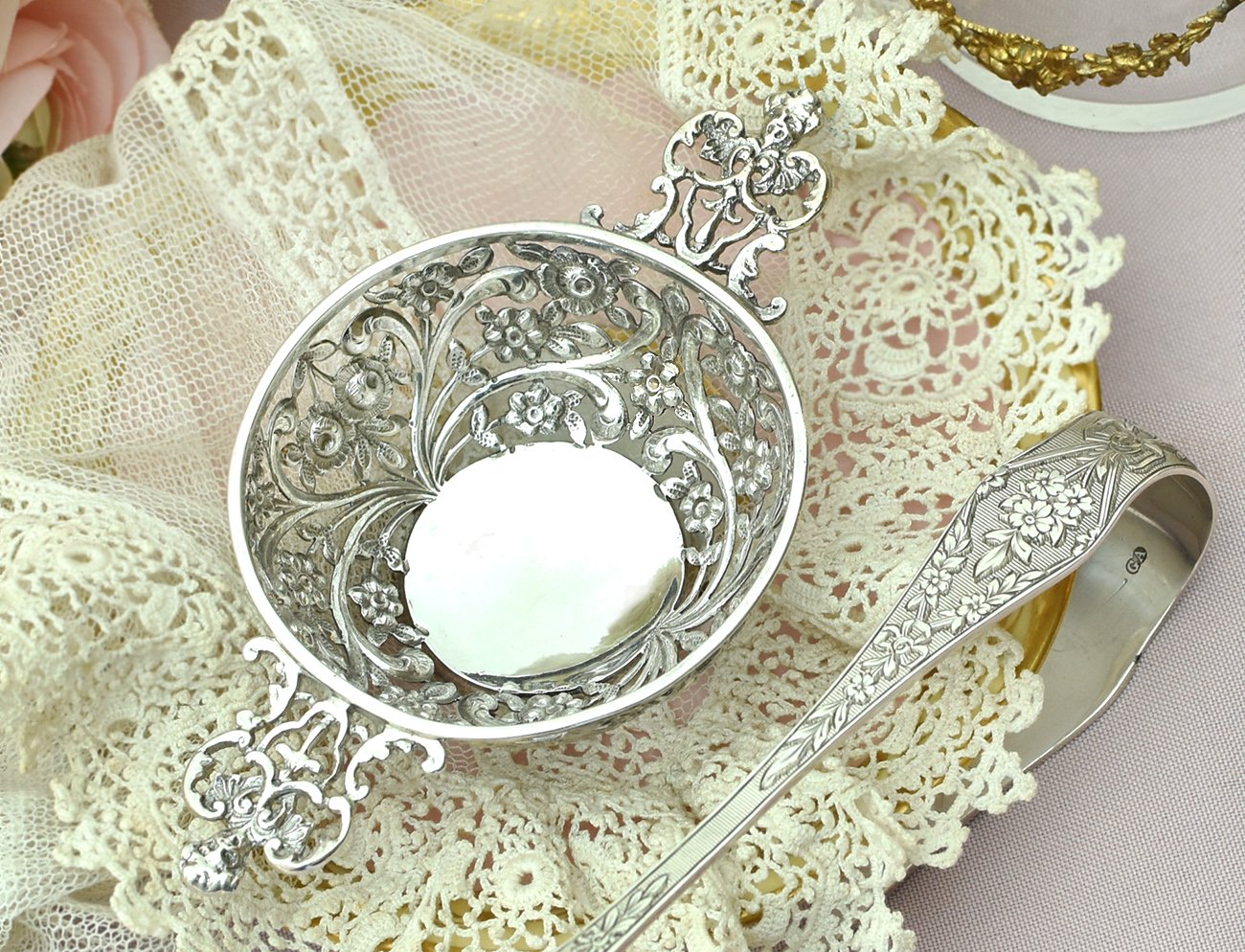 英国アンティーク銀器【純銀】美装飾◆透かしのボンボンディッシュ　