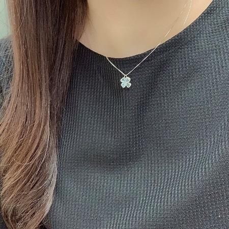 Kaya様✴︎希少グアテマラ産翡翠カービング＊チャームorネックレス 勾玉ネックレス（カーネリアン×翡翠色） | rtam108
