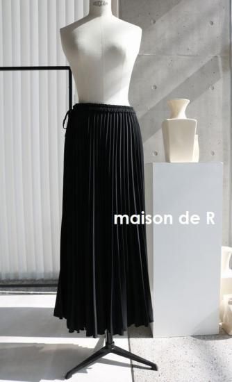 22-05 プリーツスカート（マキシ丈） - MAISON de R