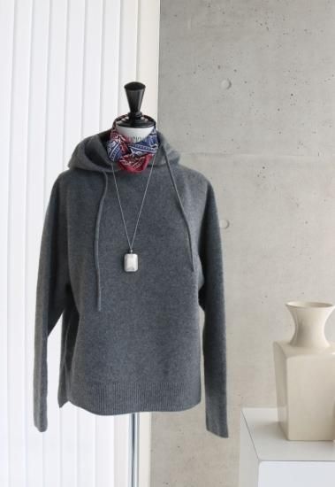 22-12 ウールカシミヤフーディ - MAISON de R