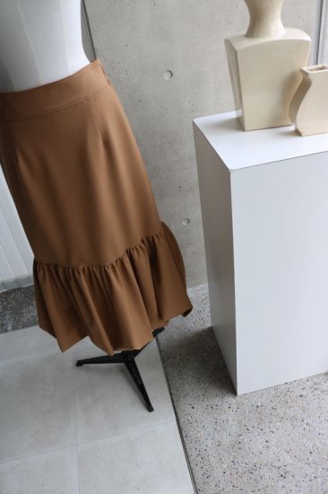 23-02　裾ギャザーバルーンスカート - MAISON de R