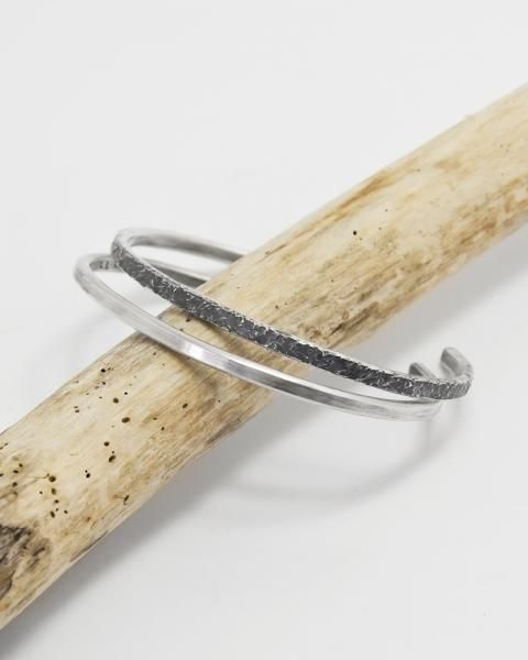 CONTRASTING<br>Silver bangle LLB-002<br>