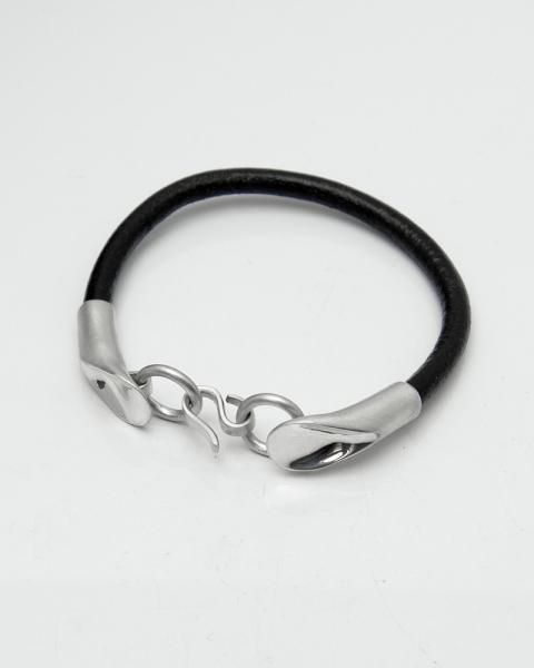 Aug. 2020 Leaves Strength <br>Leaf SilverLeather bracelet LLB-009B<br>