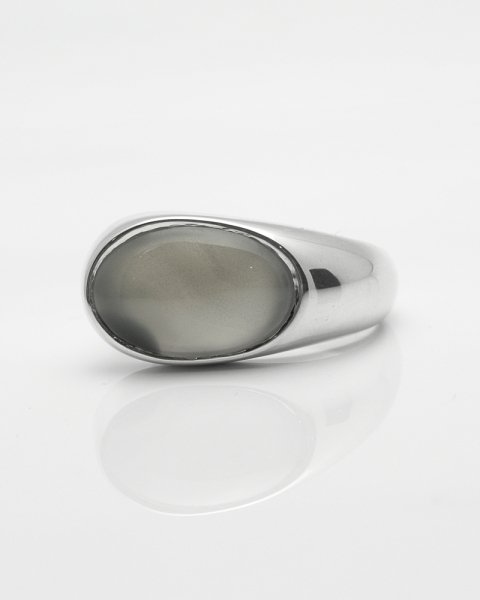 1015mm oval cabochon Chalcedony ring<br>