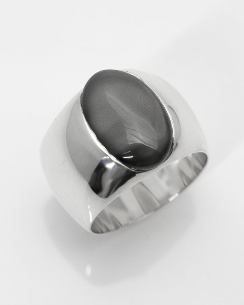 One-Off chalcedony ring<br>
