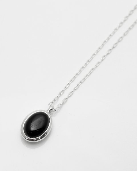 liquid Onyx  oval cabochon necklace<br>