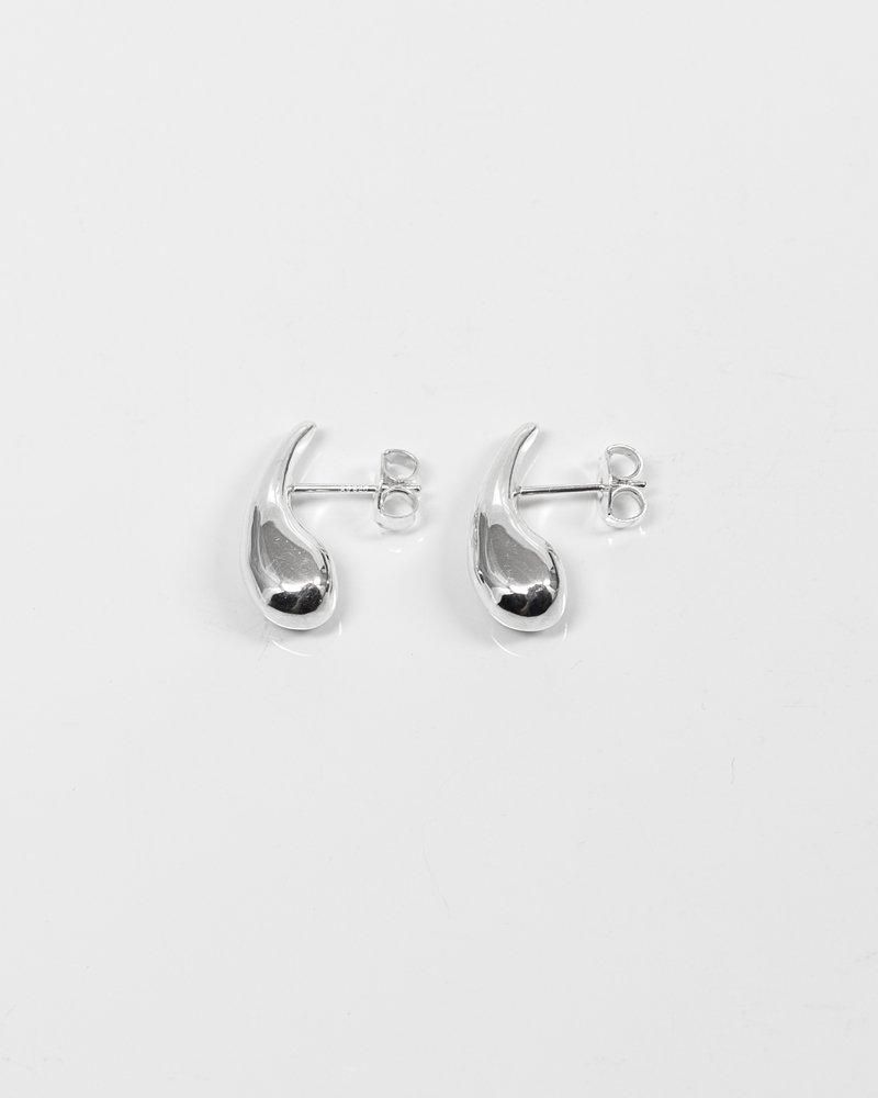 LOMANY Drop P シルバーピアス |シルバージュエリーショップ LOMANY Drop P シルバーピアス |シルバージュエリーショップ