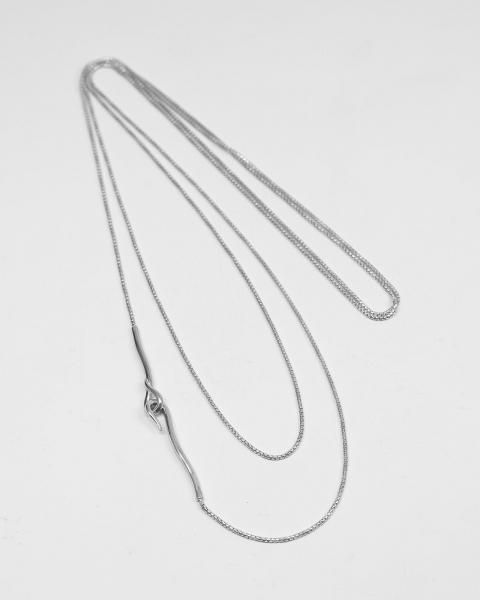 liquid stroke long necklace<br>