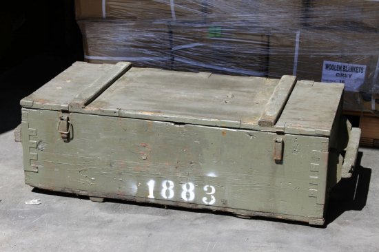 米軍のものと思われる木箱