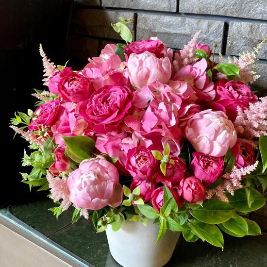 10000円の花束・アレンジメント|サプライズ感たっぷり!ボリュームの