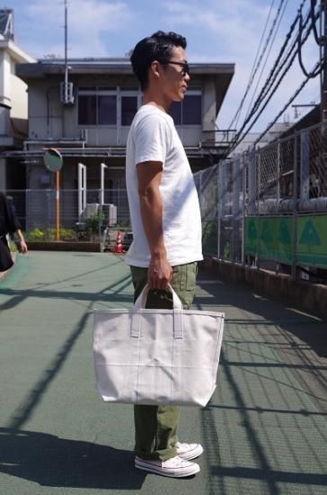 SLOW tool tote bag L ”奄美染め” スロー Embossing - Tote Bag M -｜SLOW – スロウ 公式ECサイト | 革製