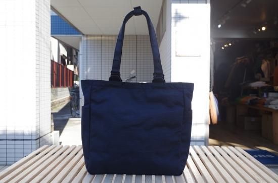 BRIEFING ”BS TOTE TALL” - SECOURS / ONLINE SHOP BRIEFING ”BS TOTE TALL” - SECOURS / ONLINE SHOP