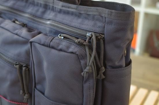 BRIEFING ”BS TOTE TALL” - SECOURS / ONLINE SHOP BRIEFING ”BS TOTE TALL” - SECOURS / ONLINE SHOP