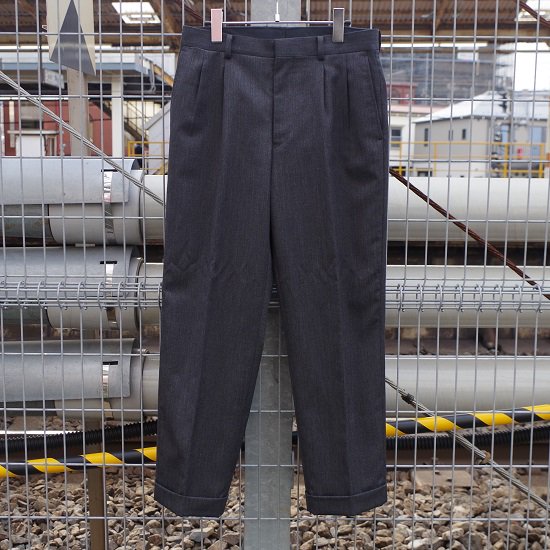 【10％OFF】Pt.Alfred ”wool gabardine 2tuck trousers”
