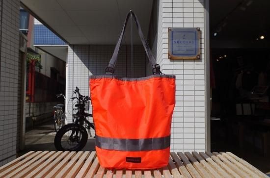 BRIEFING ”2WAY TOTE SL PACKABLE SM” - SECOURS / ONLINE SHOP BRIEFING ”2WAY TOTE SL PACKABLE SM” - SECOURS / ONLINE SHOP