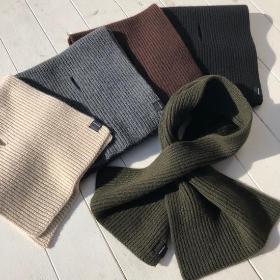 10OFFMOON CASTLECashmere scarf