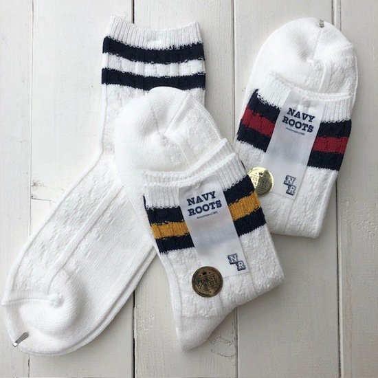 NAVY ROOTS SHORT CABLE SOCKS 