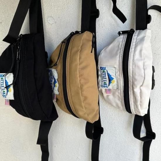 <img class='new_mark_img1' src='https://img.shop-pro.jp/img/new/icons6.gif' style='border:none;display:inline;margin:0px;padding:0px;width:auto;' />BATTLE LAKECANVAS MINI SHOULDER