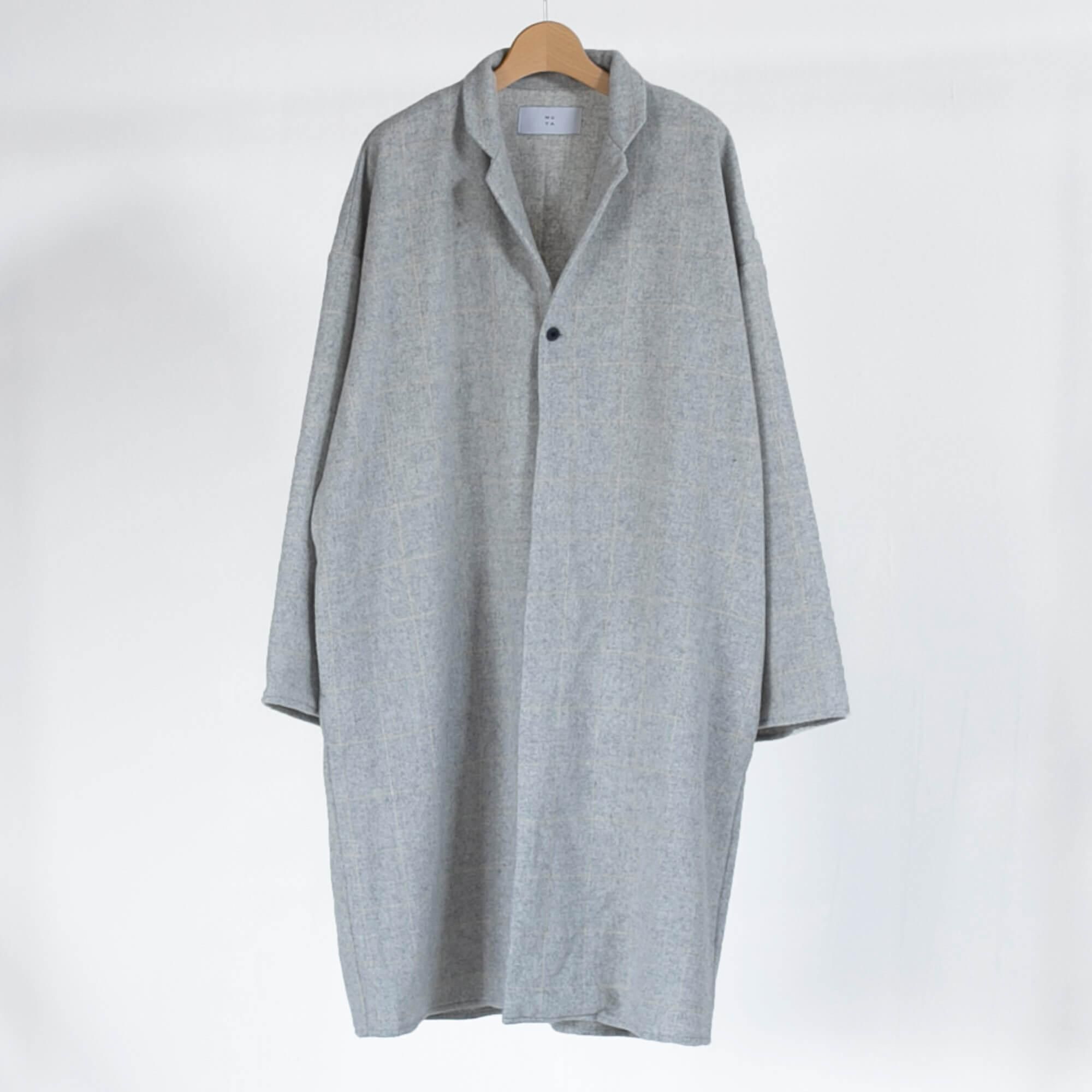 MUYA_2023_Liverycoat_tailoredcollar_LightGray_Check7